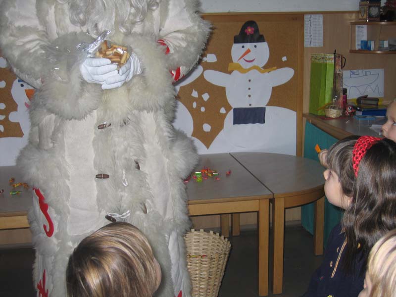 Dedek_Mraz_v_vrtcu_23.12.2005_Tatjana_Leskovar 028